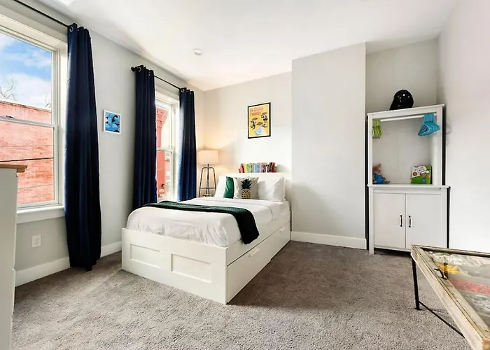 Holiday home Hostwise - The Alpine - Family Friendly, Great Area, 3br Pittsburgh